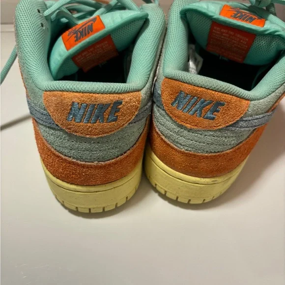 Nike Dunk Low SB 'Orange Emerald Rise' 11 men - Picture 4 of 6